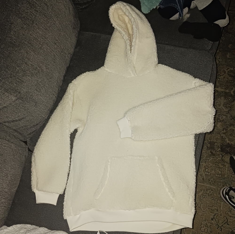 Forever21 Cream Fleece Pullover Hoody